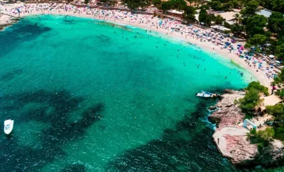 Guía Detallada de Calas en Ibiza para Navegar en Velero