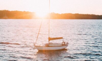 Consejos prácticos para planificar unas vacaciones en velero